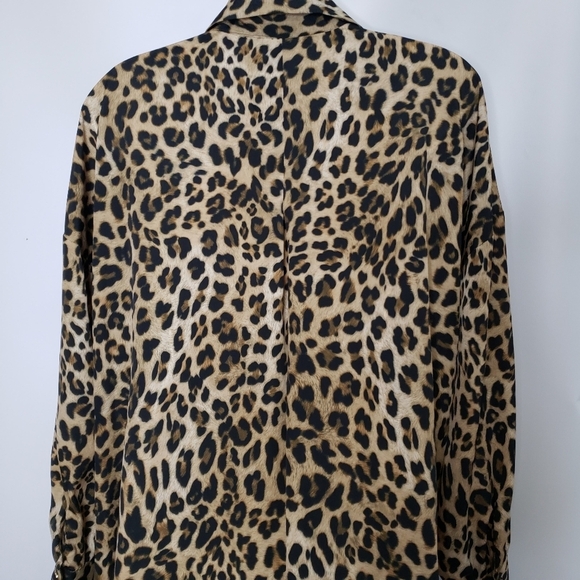 Zara Leopard Print Long Sleeve Blouse Size Medium Classic Trendy - Picture 3 of 16